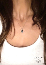sterling silver detailed rose pendant necklace