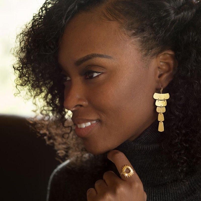 Shine on ring with cascade earrings | abrau