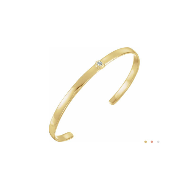 Diamond Cuff Bracelet in 14K yellow gold