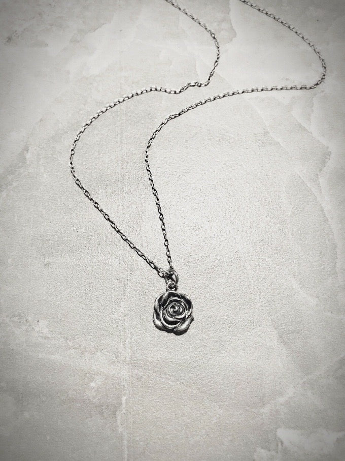 sterling silver rose pendant necklace